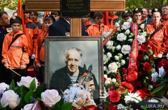 Крапивина похоронили в Екатеринбурге