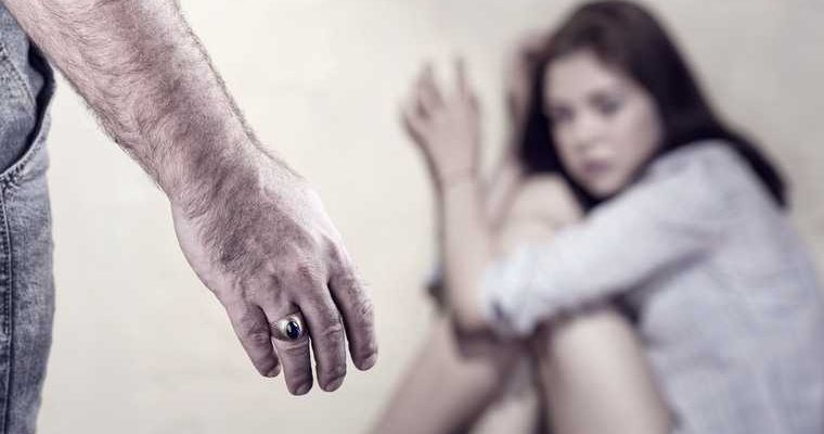 ученица режиссера Демченко обвинила его в изнасиловании