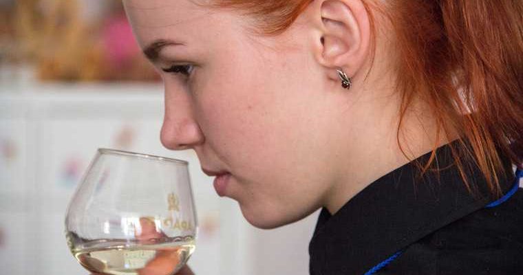 новости хмао следственный комитет отравление алкоголем смерть из-за алкоголя умели люди нелегальная торговля спиртом