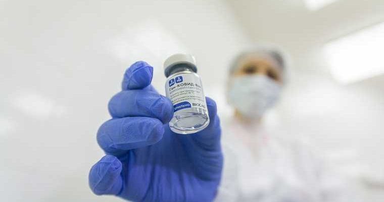 Вирусолог открыл необычную проблему массовой вакцинации от коронавируса