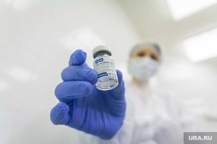 Вирусолог открыл необычную проблему массовой вакцинации от коронавируса