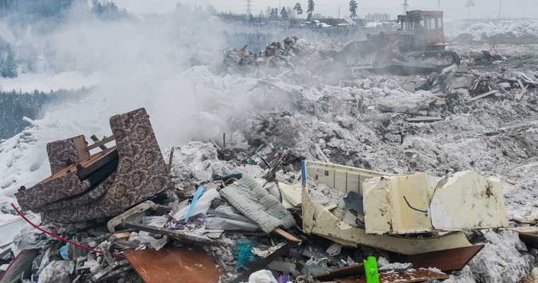 Из-за сильных Морозов в столица ЯНАО мусор