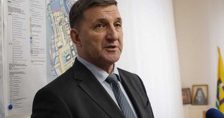 Названы претенденты на пост мэра Соликамска — в Александровске определились с датой выборов главы — СК вскрыл фальсификации на выборах — бывшего силовика оставили под домашнем арестом — выявлен факт хищения 25 тонн нефти. Все самые интересные и важные новости Пермского края к утру 17 февраля — в обзоре URA.RU: