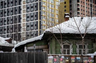 в некоторых регионах РФ россияне долго не могут переехать из ветхого жилья