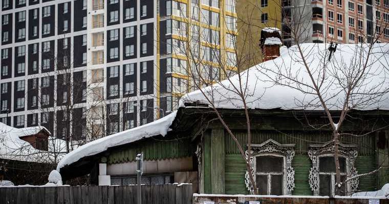 в некоторых регионах РФ россияне долго не могут переехать из ветхого жилья