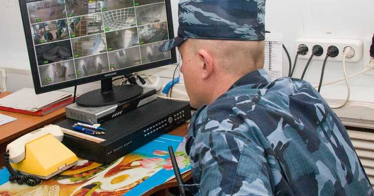 новости хмао спящий охранник стрельба в казани фейковая новость власти хмао администрация оправдалась спит на рабочем месте