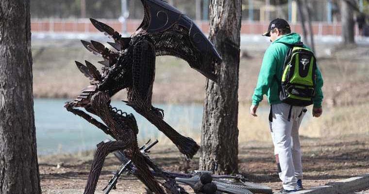 памятник Чужому Курган