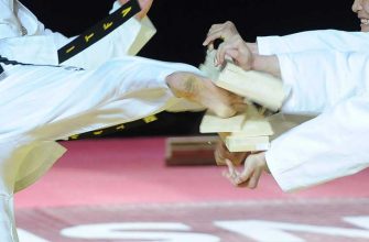 Михаил Артамонов